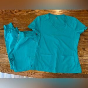 Med Couture Teal Scrub Set